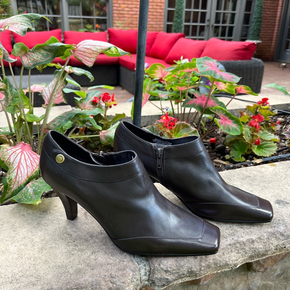 Bandolino Dark Brown Ankle Heel Boots Size 7